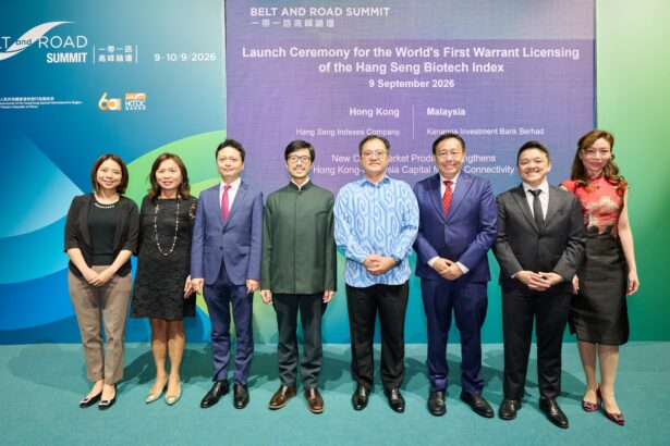 (From left to right) Nancy Cheng, Executive Director and Head of Operations of Hang Seng Indexes Company; Linda Luk, Executive Director and Product Strategist (ETF) of Hang Seng Indexes Company; Gilbert Lee, Executive Chairman of Hang Seng Indexes Company; Nicholas Ho, Commissioner for Belt and Road of the HKSAR Government; Muzambli Markam, Consul General of Malaysia in Hong Kong SAR and Macao SAR; Philip Lim, Head of Equity Markets and Group Head of Equity Derivatives of Kenanga Investment Bank Berhad ("KIBB"); Kenneth Teoh, Deputy Head of Equity Derivatives and Head of Equity Derivatives Trading of KIBB, and Isabelle Zhen, Head of Group Equity Marketing of KIBB